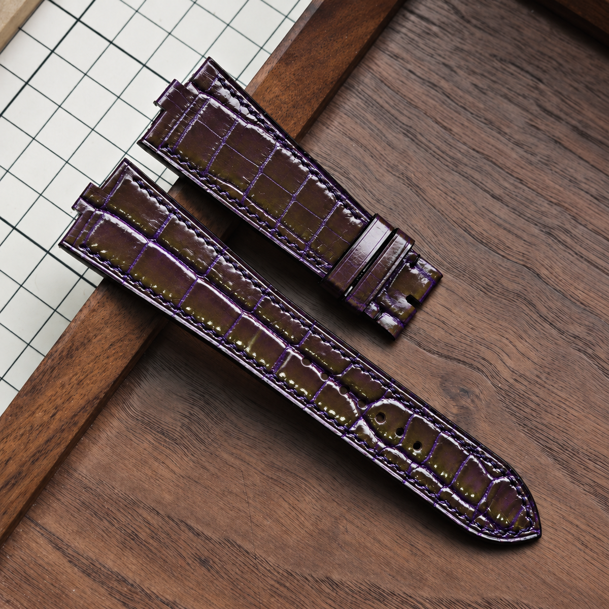 Aubergine Edge alligator strap