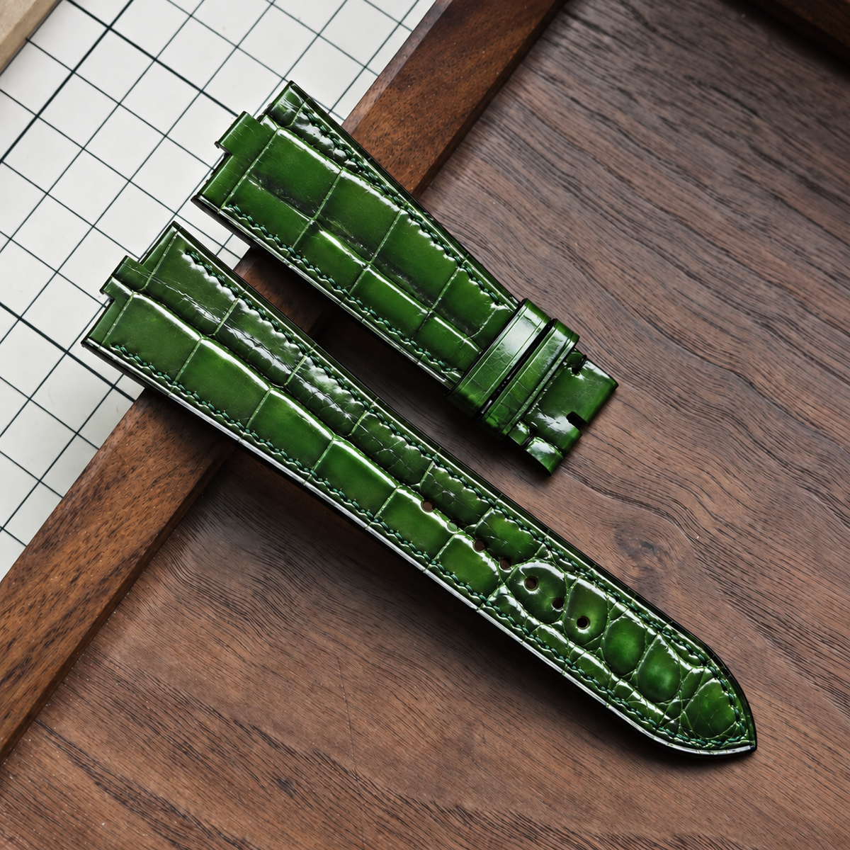 Forest Gloss alligator strap